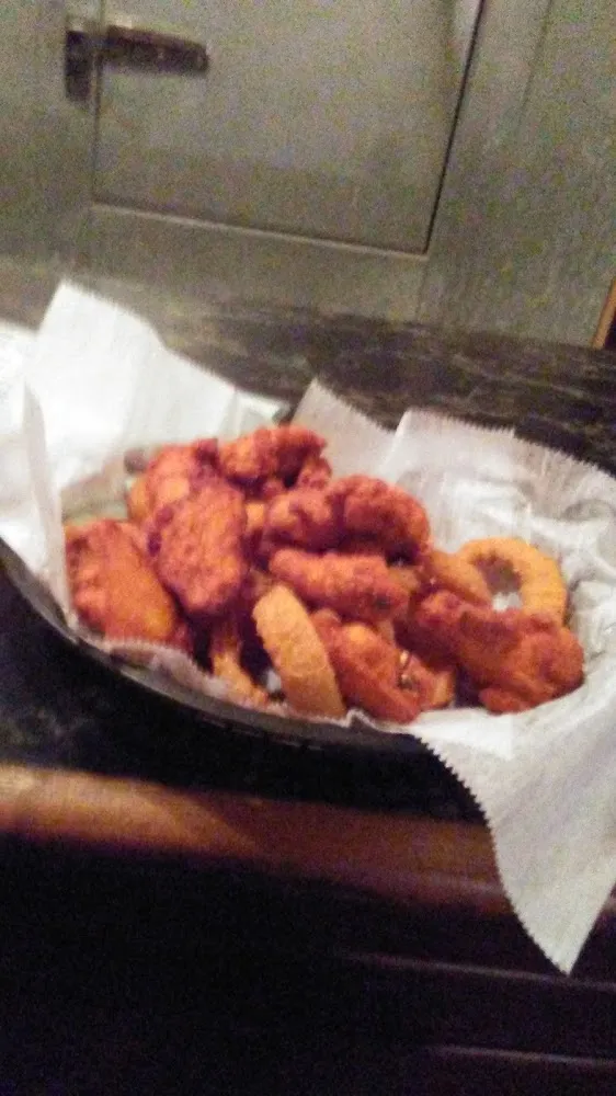 Chicken Wings Onion Ring Basket